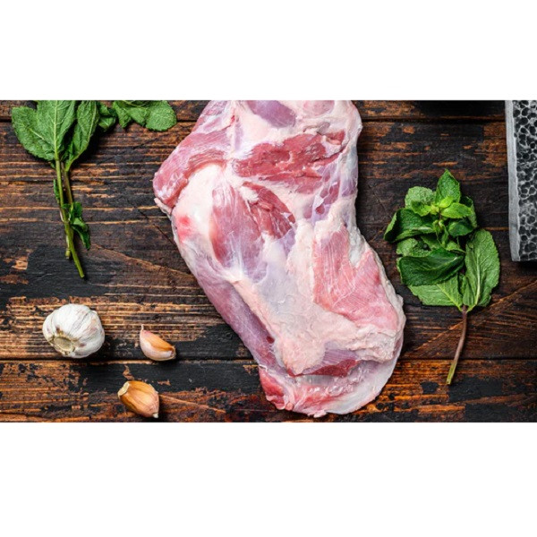 WHOLE LAMB SHOULDER 1.5-2KG (READY TO ROAST)